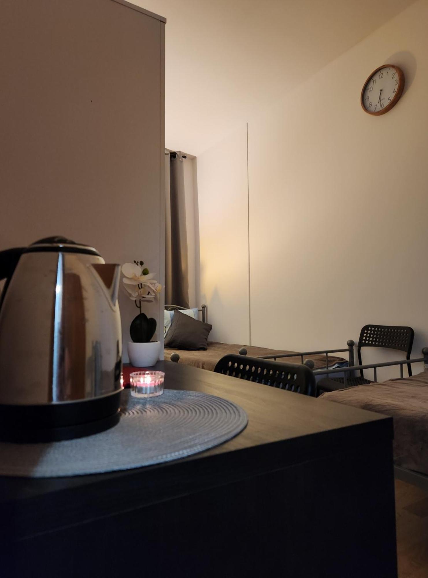 Auberge de jeunesse Pod Czapla à Varsovie Extérieur photo