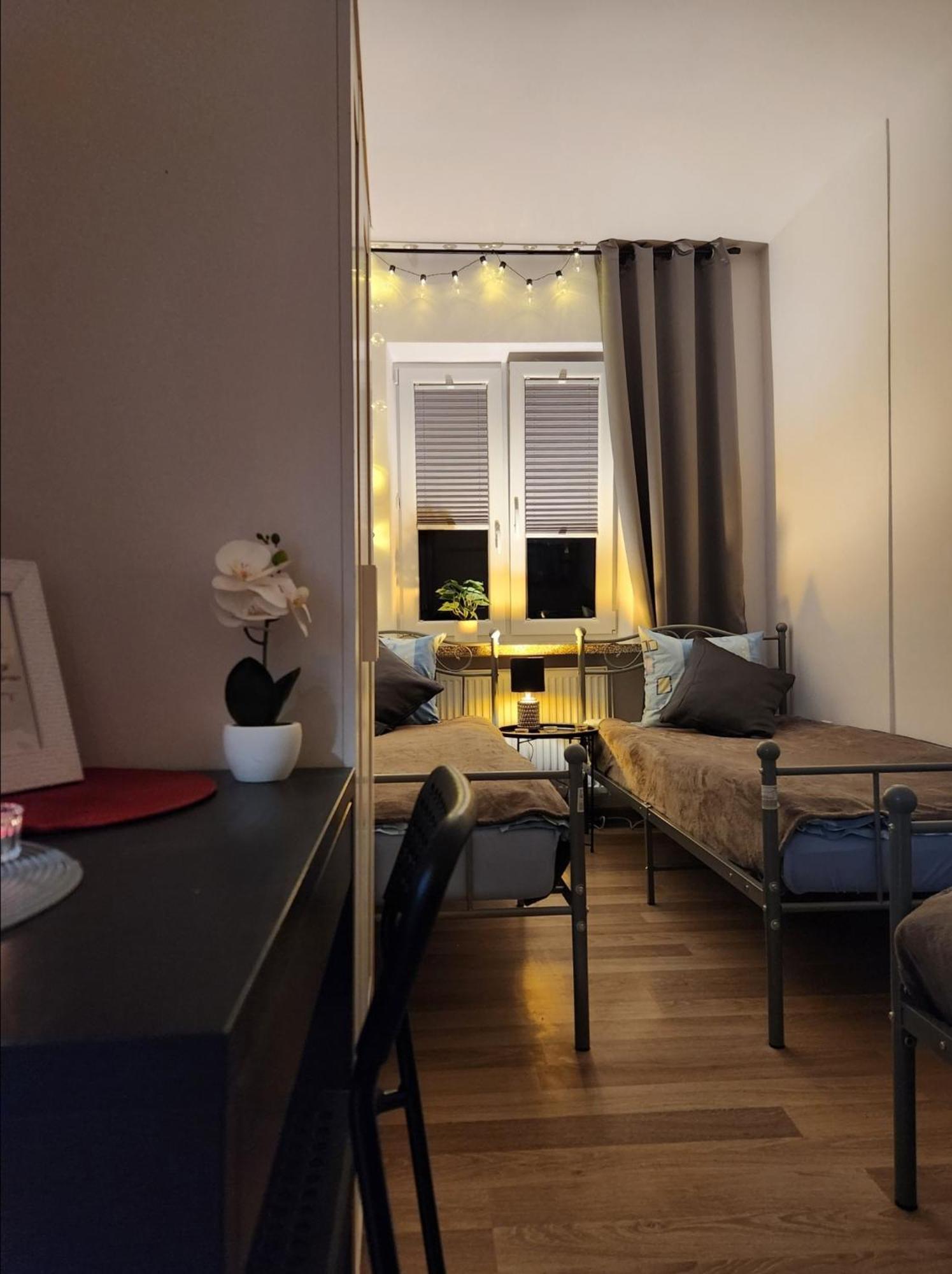 Auberge de jeunesse Pod Czapla à Varsovie Extérieur photo