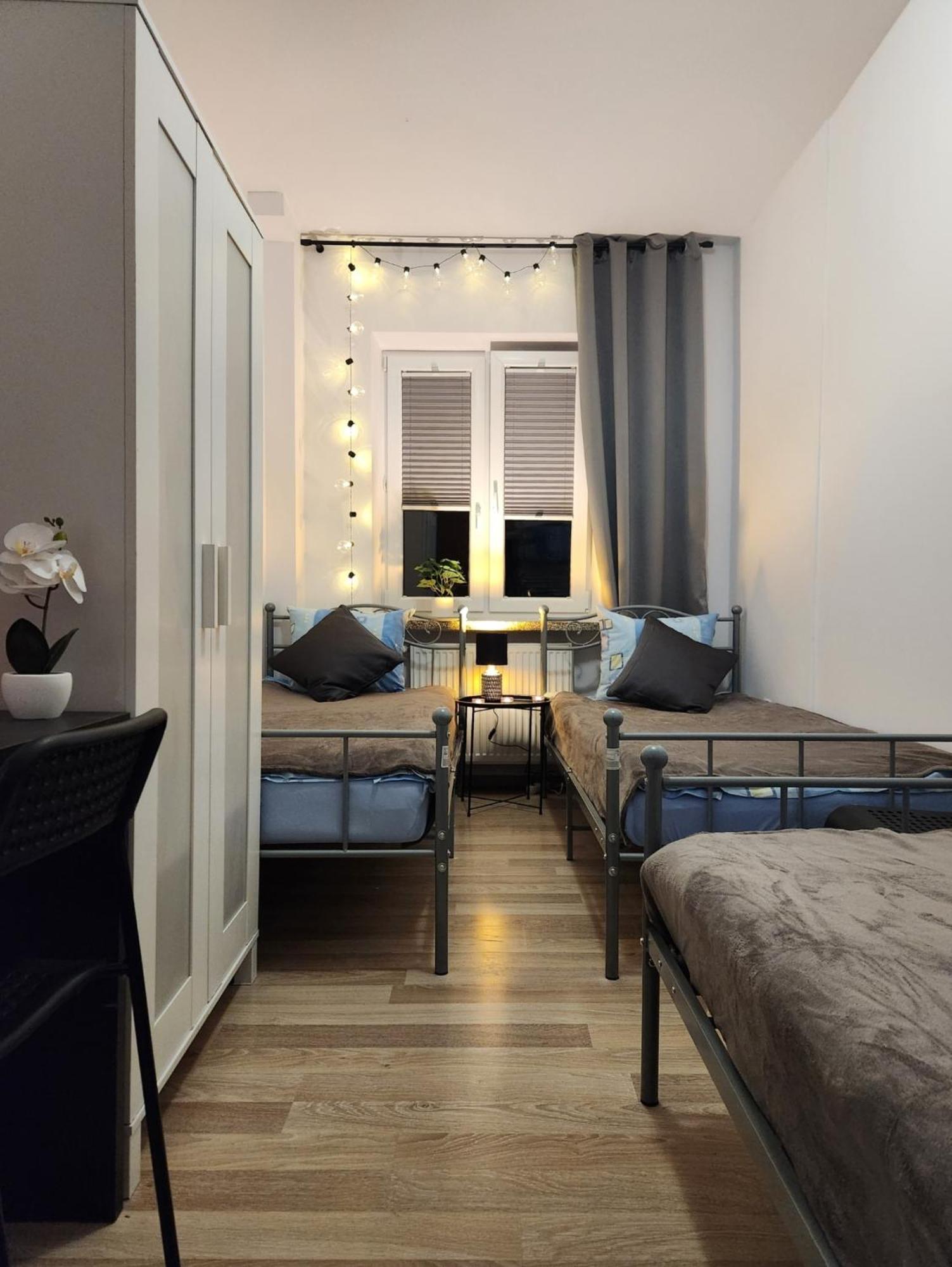 Auberge de jeunesse Pod Czapla à Varsovie Extérieur photo
