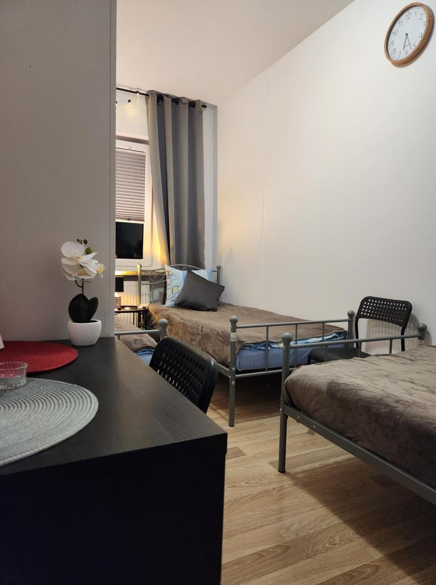Auberge de jeunesse Pod Czapla à Varsovie Extérieur photo