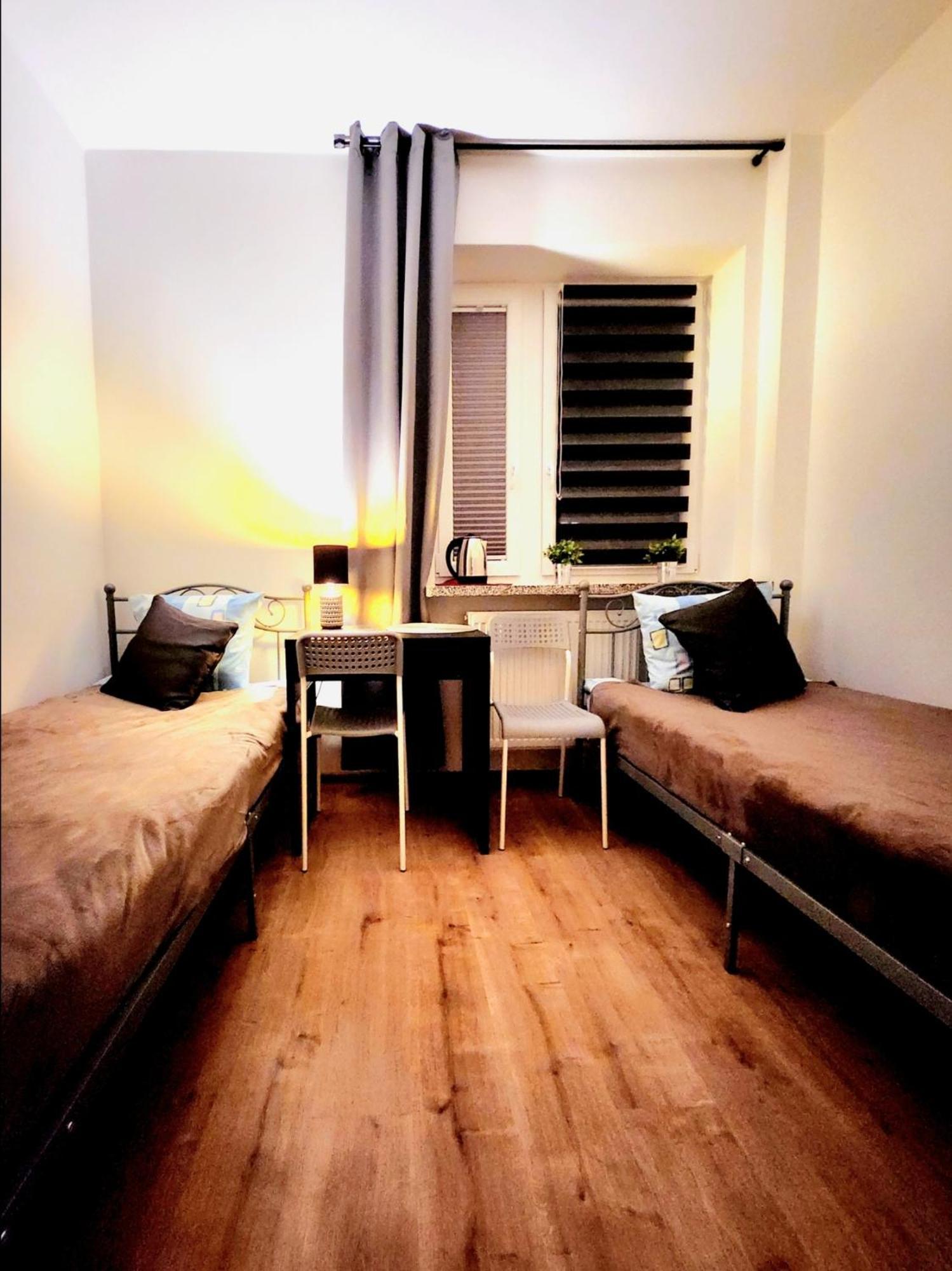 Auberge de jeunesse Pod Czapla à Varsovie Extérieur photo